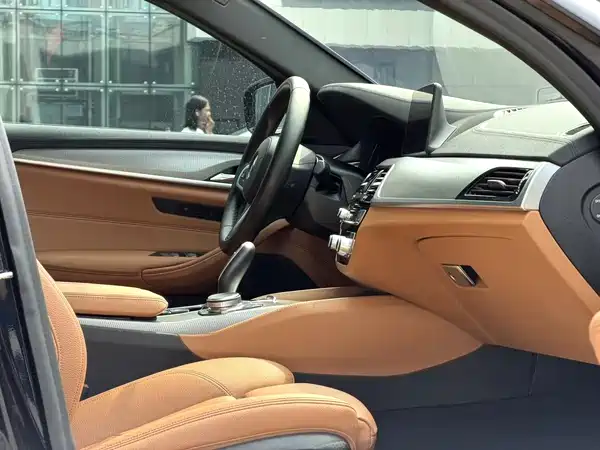 BMW 5 Series 2019