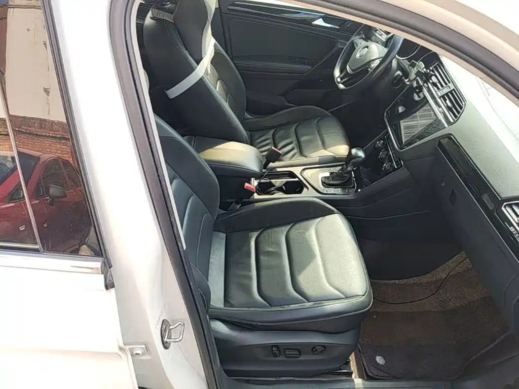 Volkswagen Tiguan L 2019 — фото 25