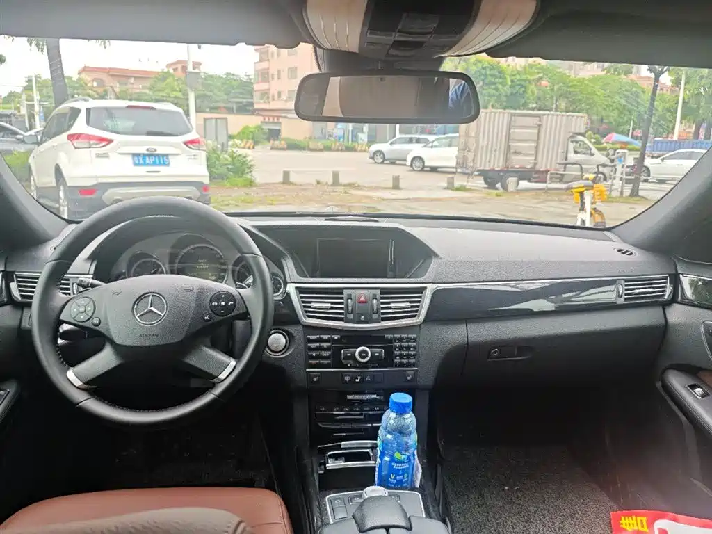 Mercedes-Benz E-Class 2011