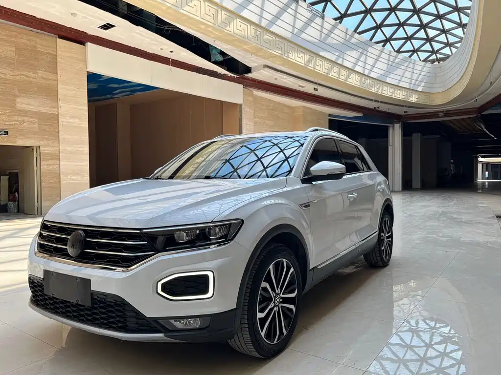 Volkswagen T-Roc 2022 — фото 1