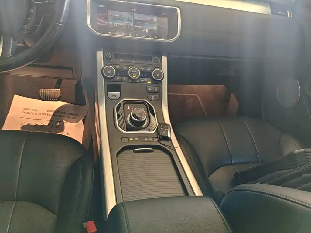 Land Rover Range Rover Evoque 2018 — фото 14