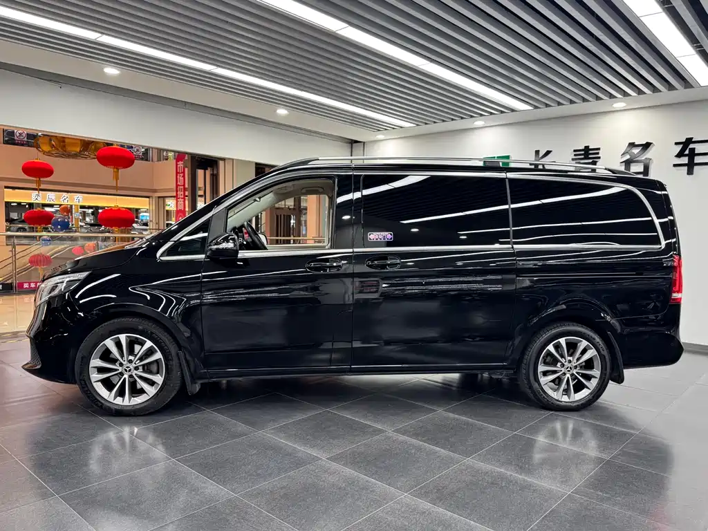 Mercedes-Benz V-Class 2022 — фото 3