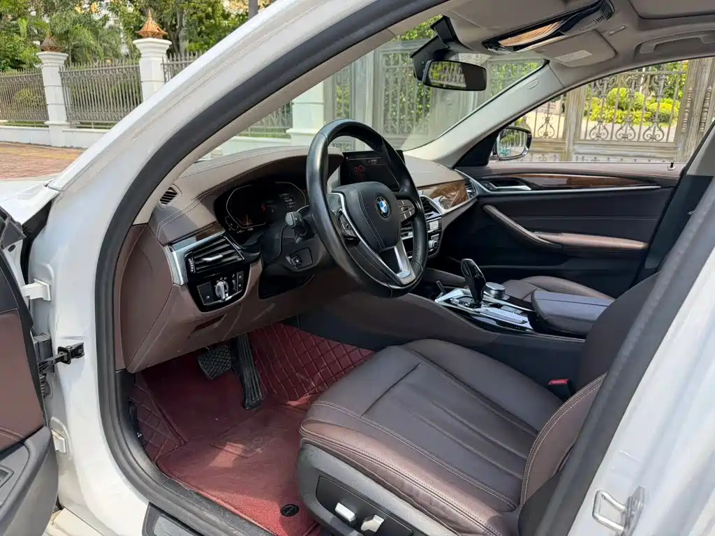 BMW 5 Series 2020