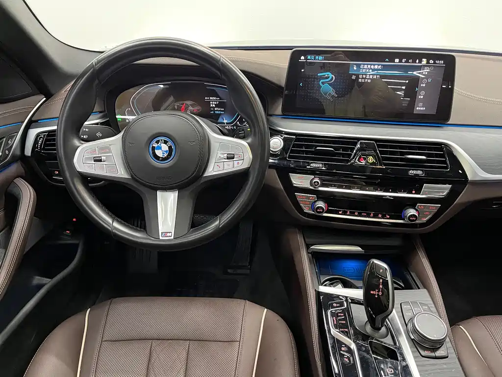 BMW 5 Series New Energy 2023 — фото 5