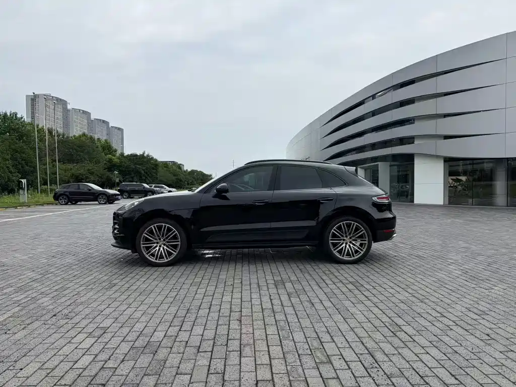 Porsche Macan 2023 — фото 3