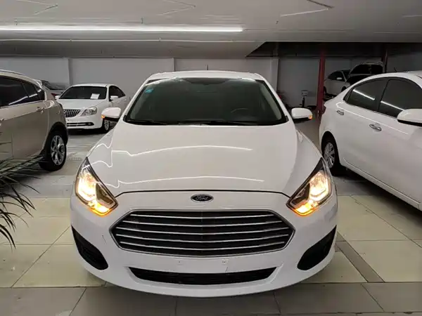 Ford Escort 2018