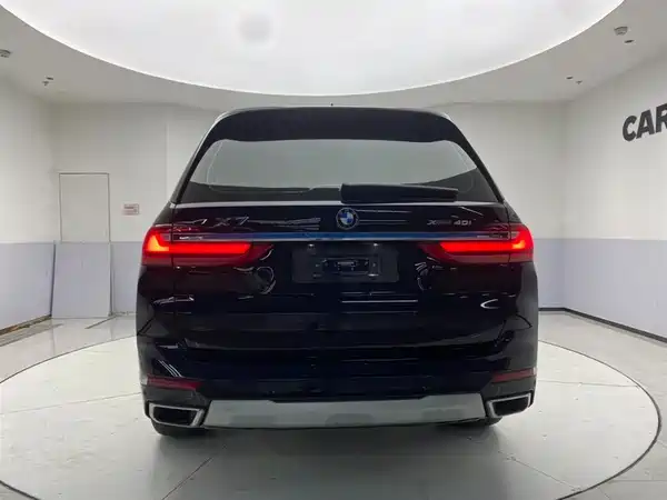BMW X7 2022