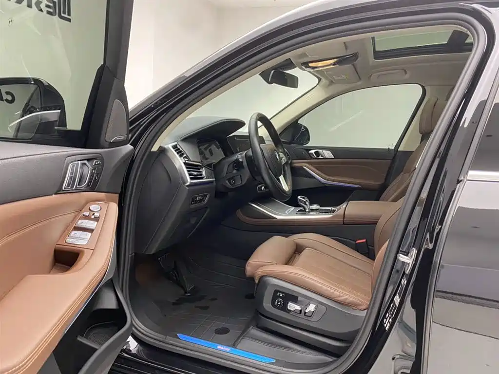 BMW X7 2022 — фото 17