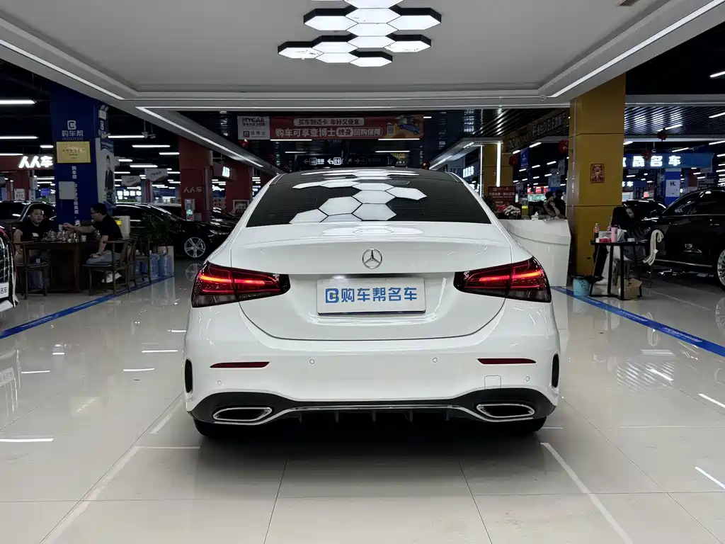 Mercedes-Benz A-Class 2019 — фото 15