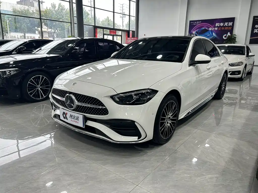 Mercedes-Benz C-Class 2024