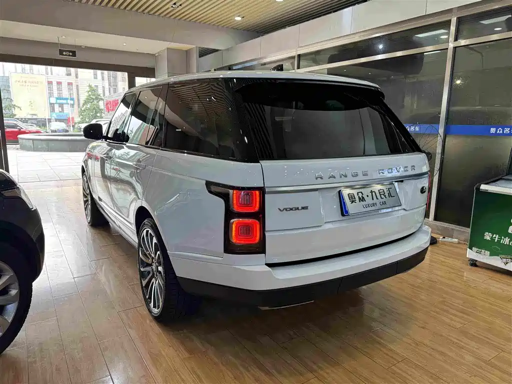 Land Rover Range Rover 2020 — фото 14