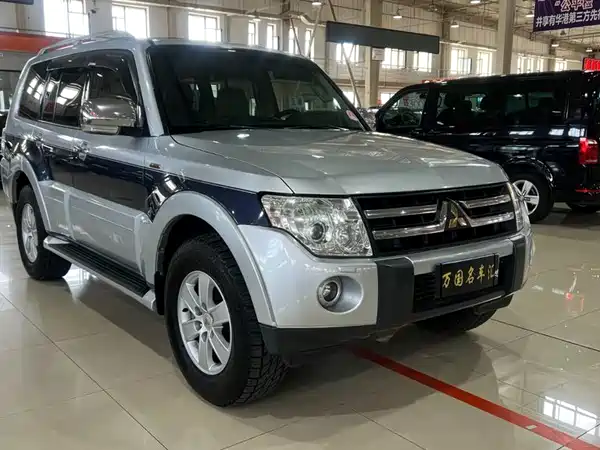 Mitsubishi Pajero 2008