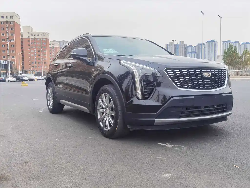 Cadillac XT4 2020 — фото 1