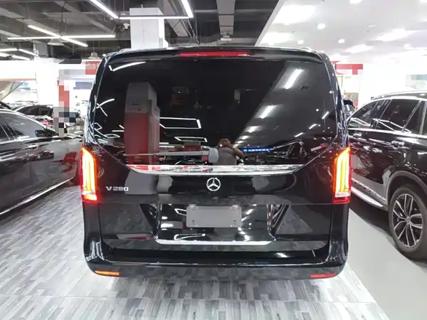 Mercedes-Benz V-Class 2021