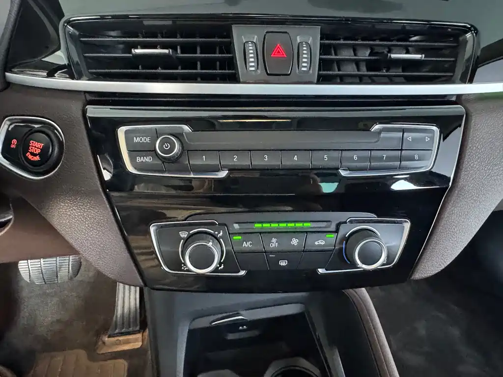 BMW X1 2022 — фото 12