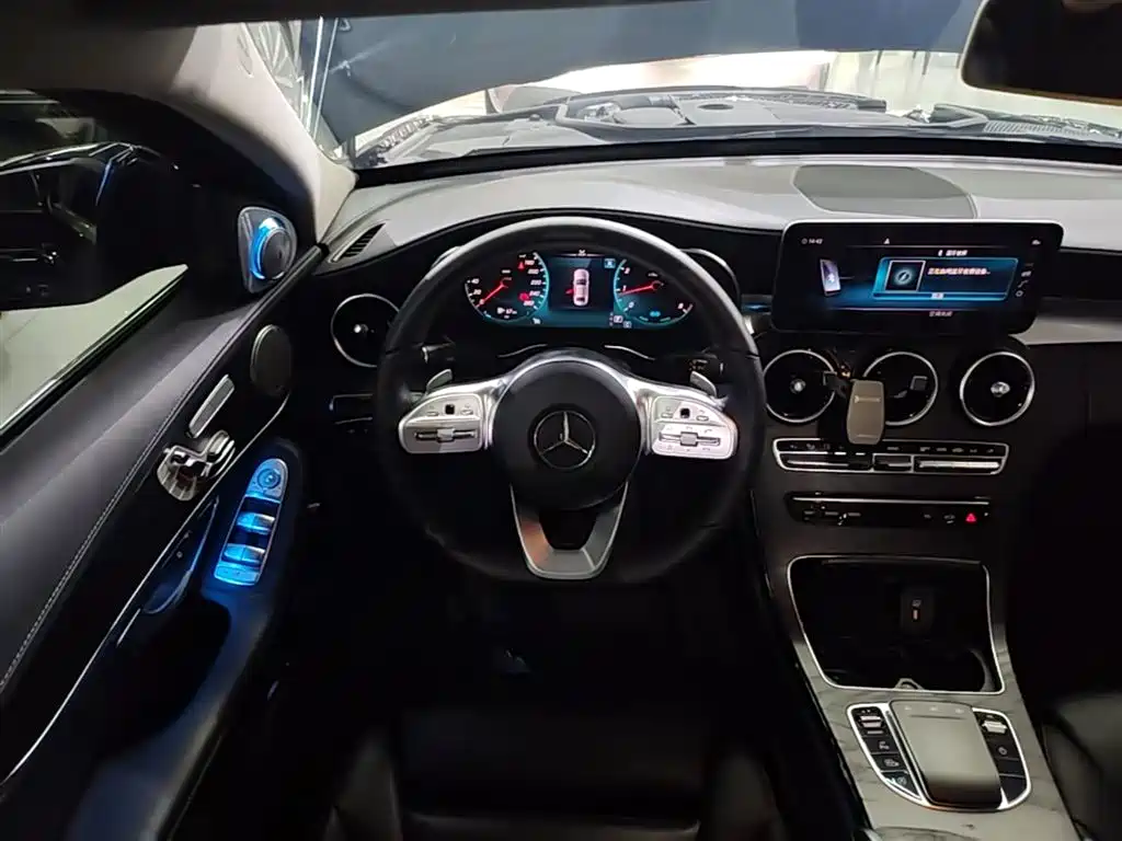 Mercedes-Benz C-Class 2019 — фото 11