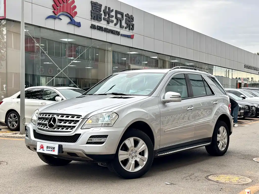 Mercedes-Benz M-Class 2011
