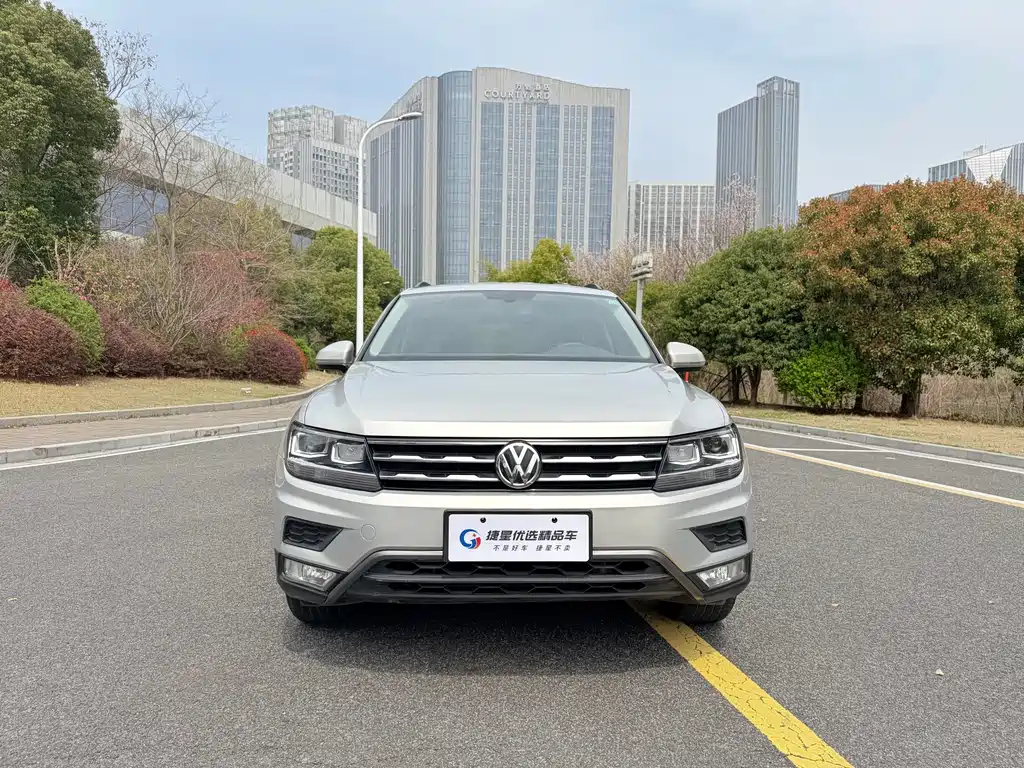 Volkswagen Tiguan L 2019 — фото 2
