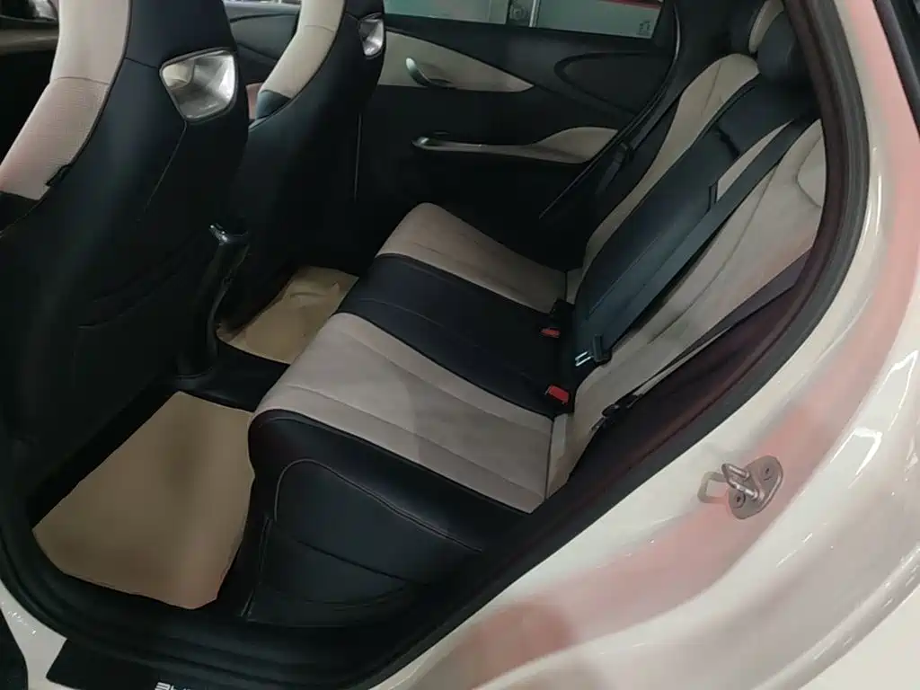 BYD Dolphin 2023 — фото 17