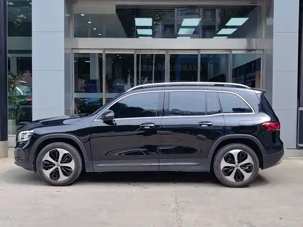 Mercedes-Benz GLB 2021
