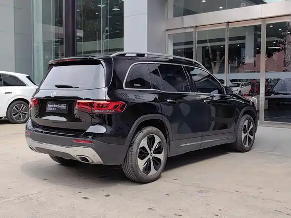 Mercedes-Benz GLB 2021
