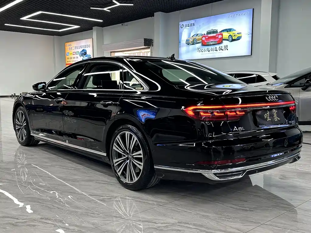 Audi A8 2020 — фото 2