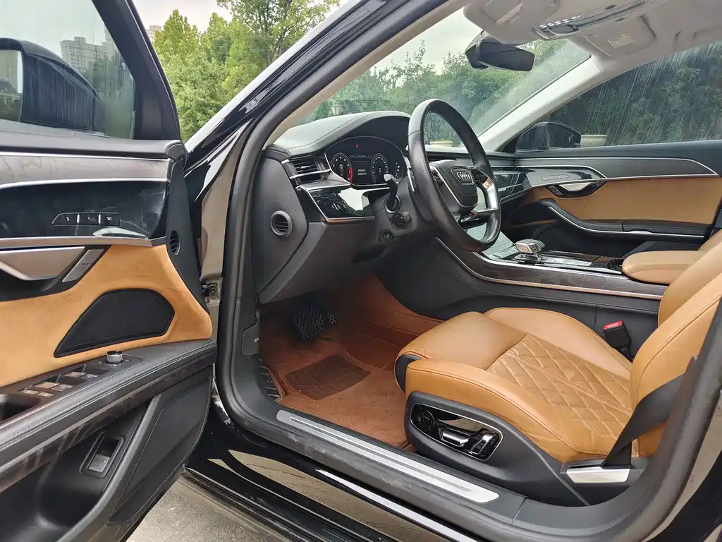 Audi A8 2025