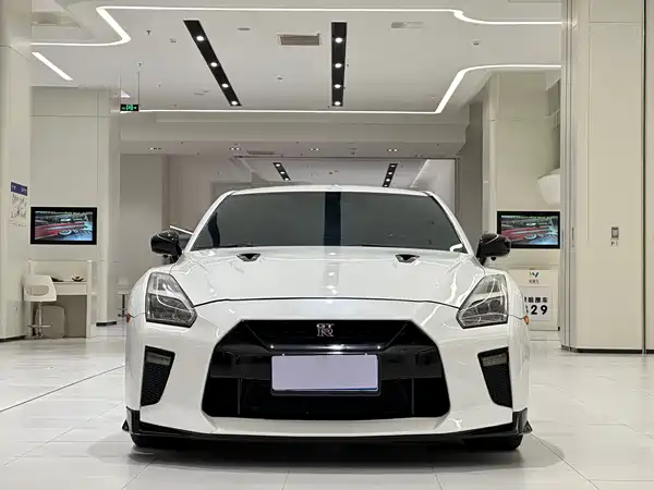 Nissan GT-R 2011