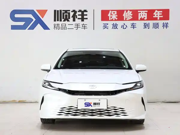 Toyota Camry 2025