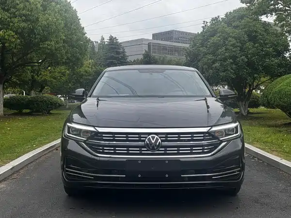 Volkswagen Sagitar 2025