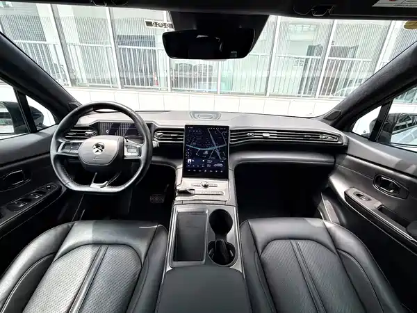 NIO ES6 2021