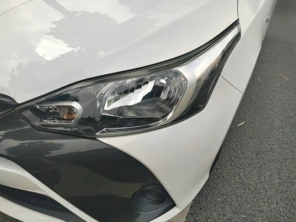 Toyota Yaris L 2017 — фото 24