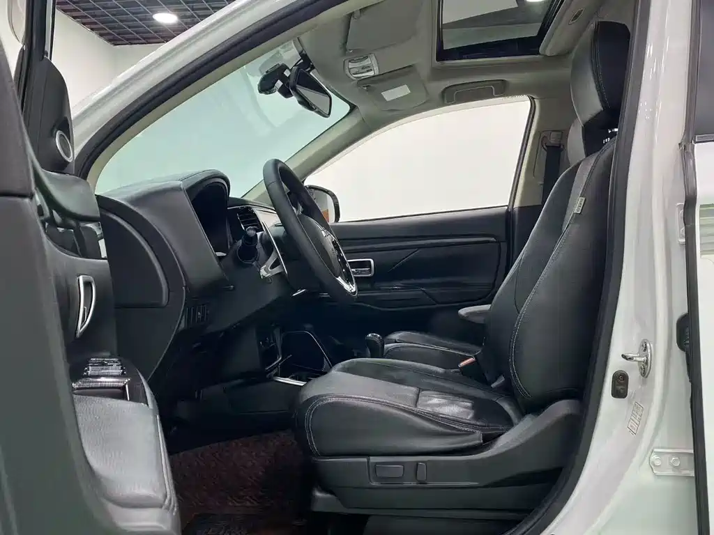 Mitsubishi Outlander 2017