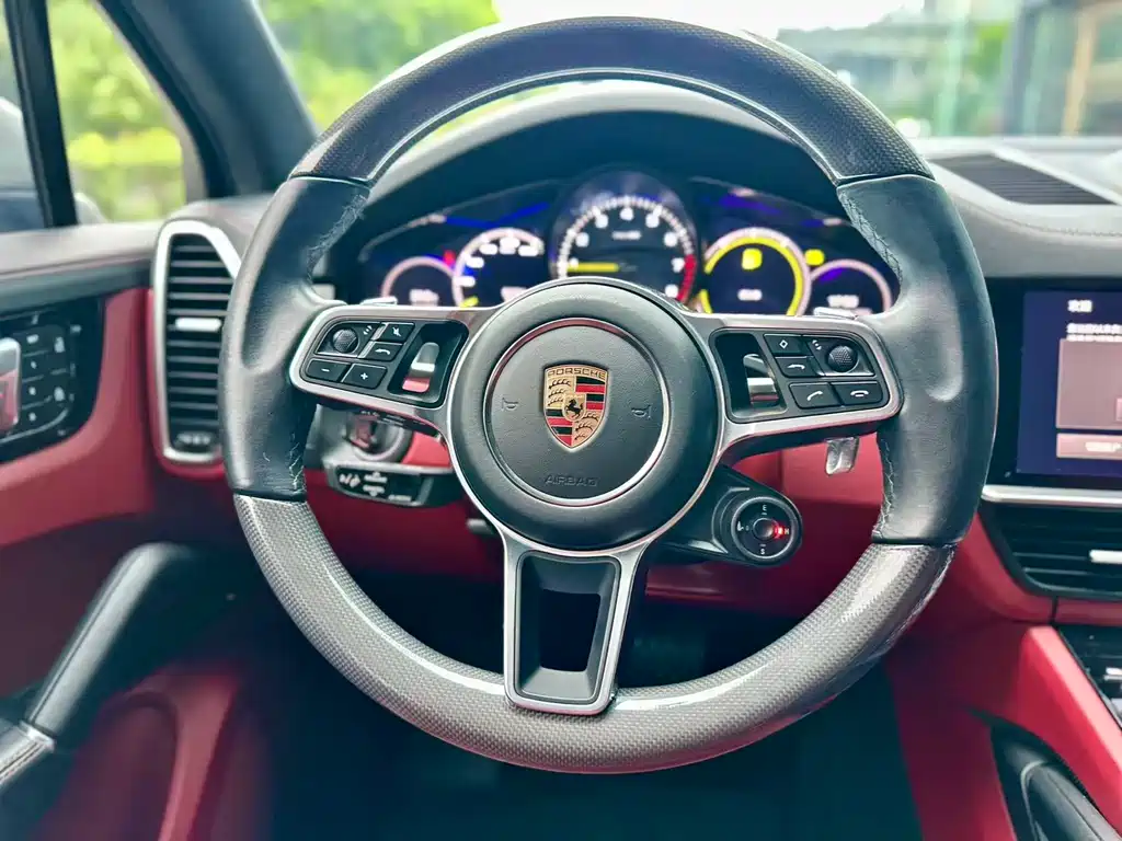 Porsche Cayenne 2023 — фото 9