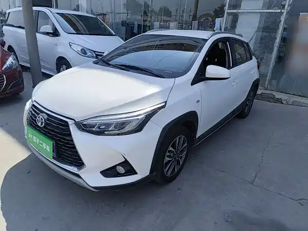 Toyota Yaris L 2022