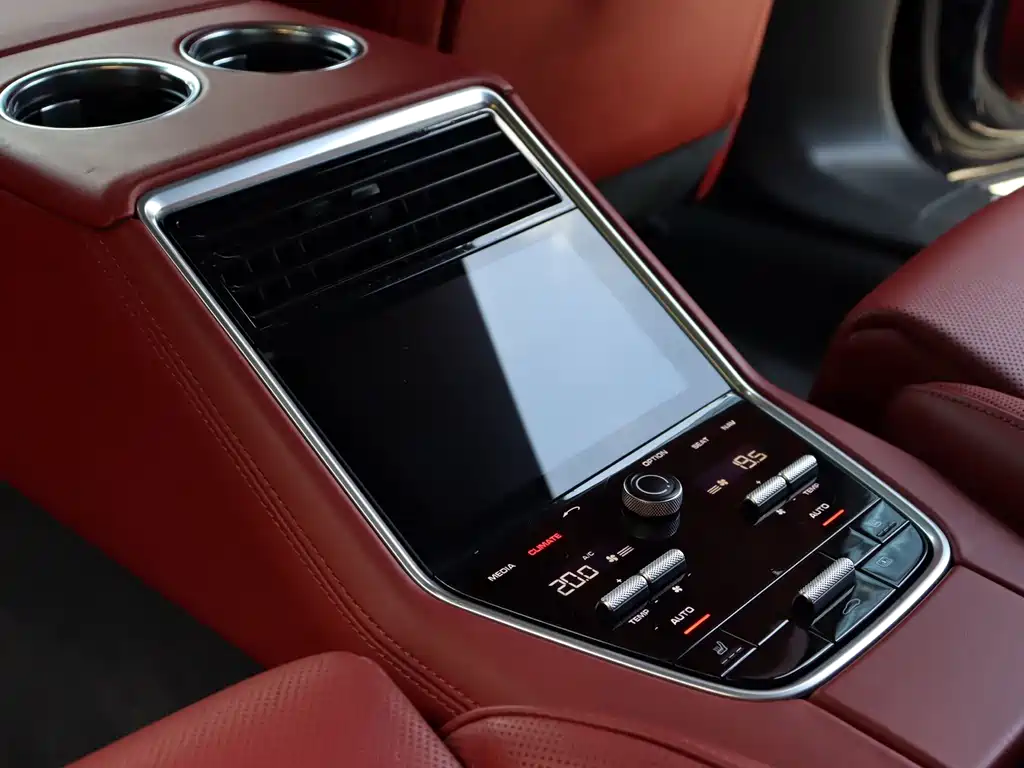 Porsche Panamera 2019 — фото 14