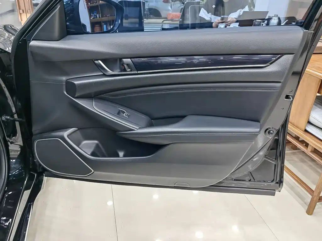 Honda Accord 2023 — фото 18