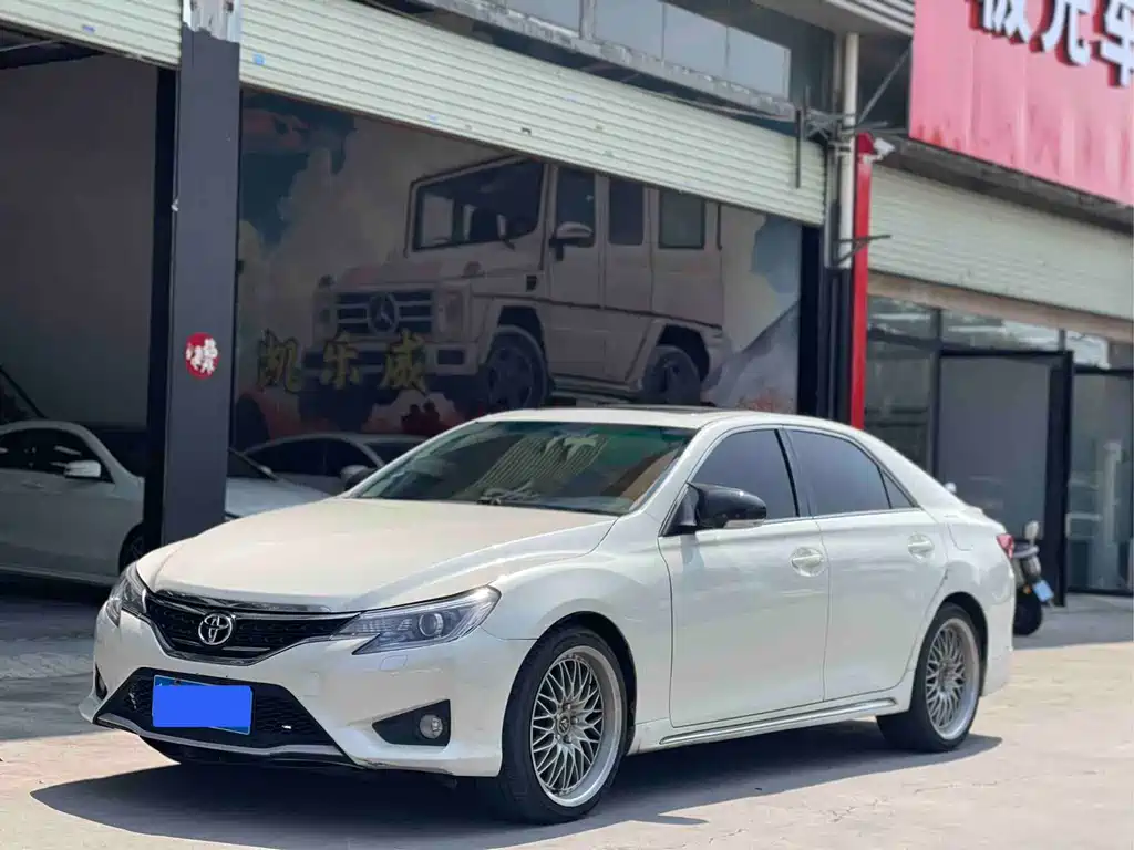 Toyota Reiz 2016