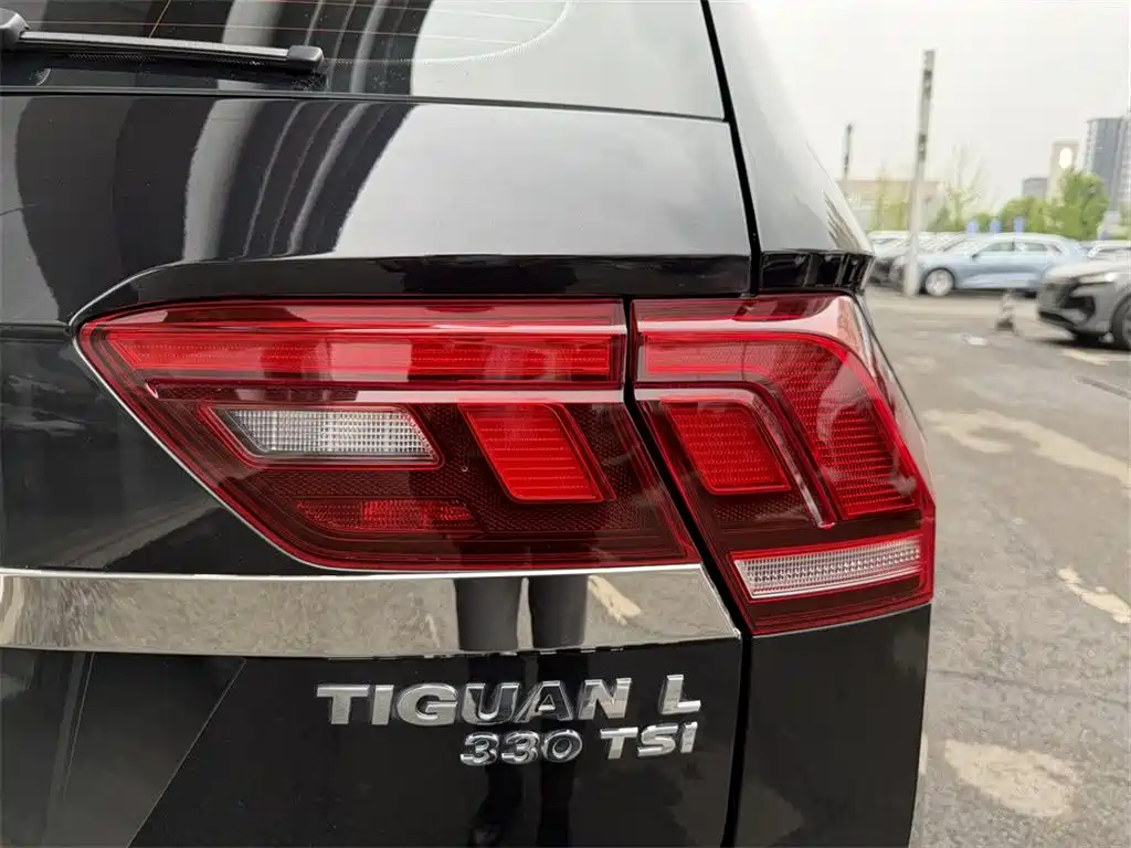 Volkswagen Tiguan L 2019 — фото 12