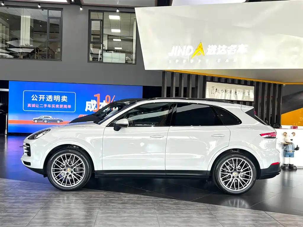 Porsche Cayenne 2023