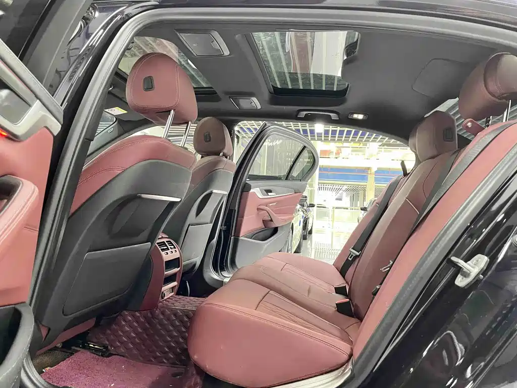 BMW 5 Series 2024