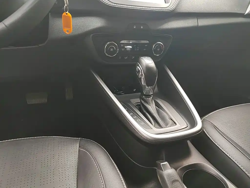 Ford Escort 2018 — фото 14