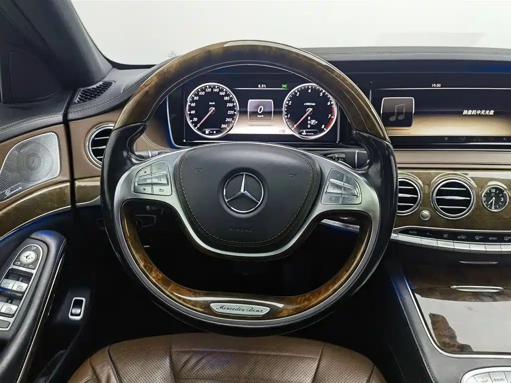 Mercedes-Benz S-Class 2014 — фото 11