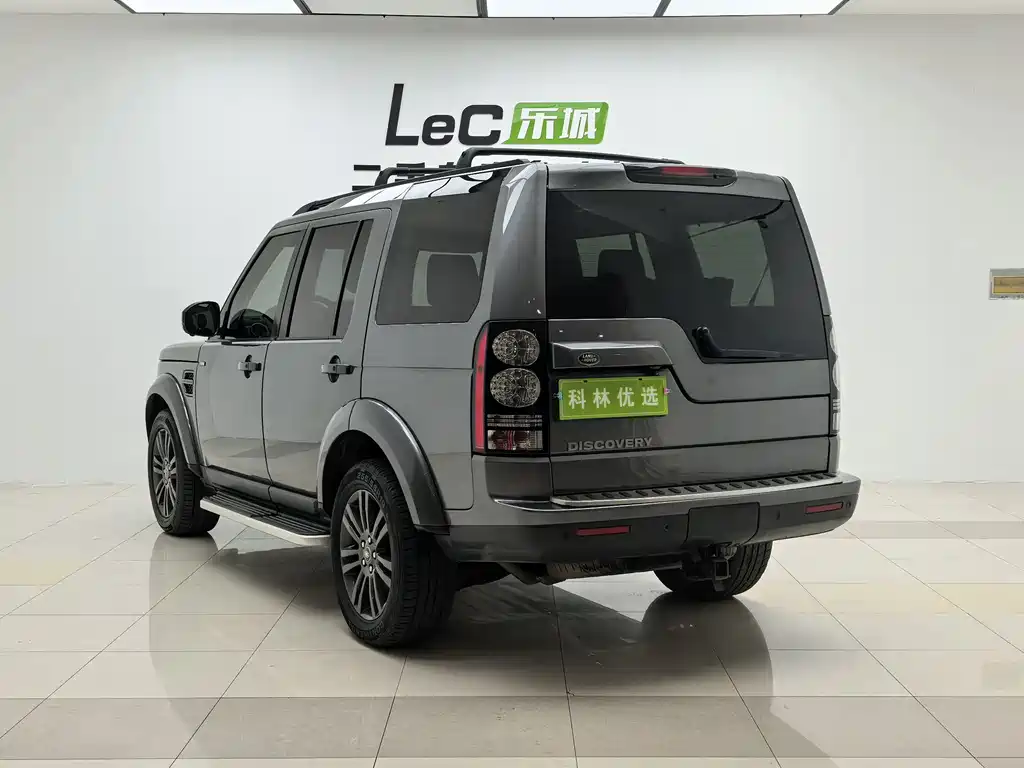 Land Rover Discovery 2017 — фото 17