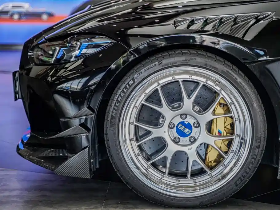 BMW M4 2025