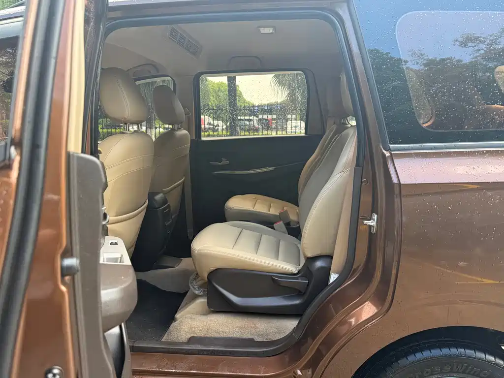 Wuling Hongguang 2019