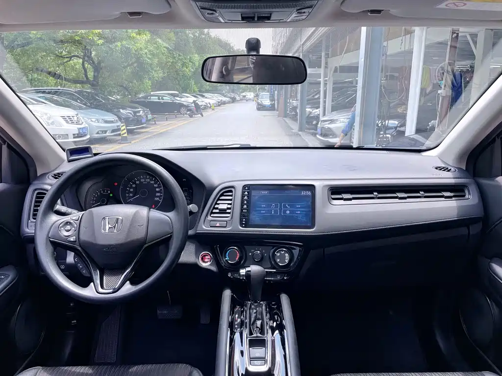 Honda Vezel 2020 — фото 17