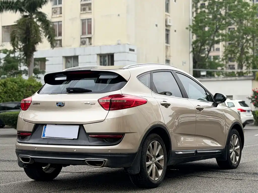 Geely Emgrand GS 2016 — фото 16