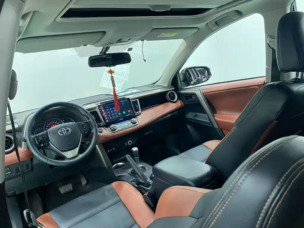 Toyota RAV4 2014
