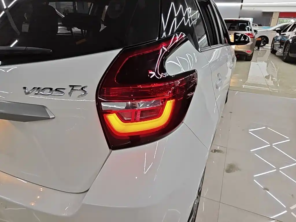Toyota Vios FS 2022 — фото 8